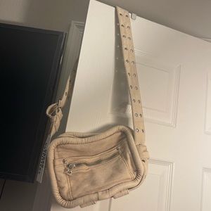 urban outfitters dakota denim bag in ivory